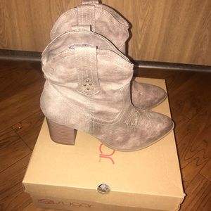 NWT SUGAR western booties